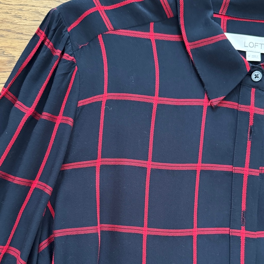 😊LOFT Black/Navy and Red windowpane Button-Down Tunic